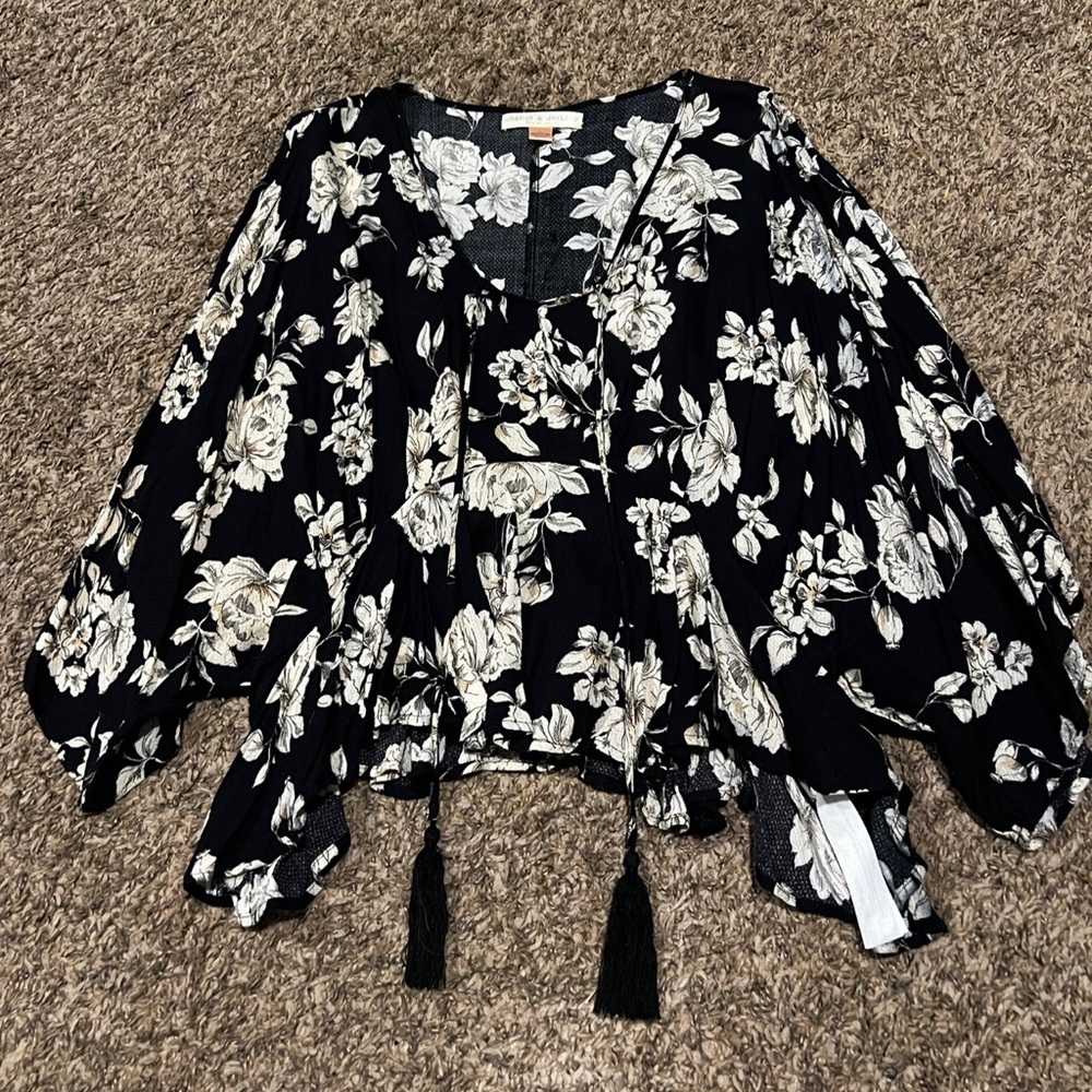 Chance & Destiny, BOG Collective for Maurices, Size Large, Batwing Top